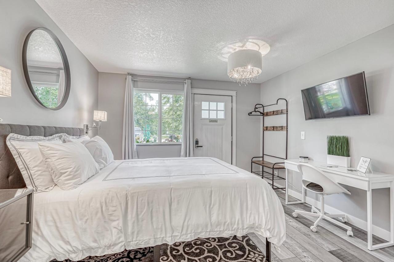 Lighthouse Kitchen Suites Near Auburn Waterloo I-69 Exit 334 Экстерьер фото